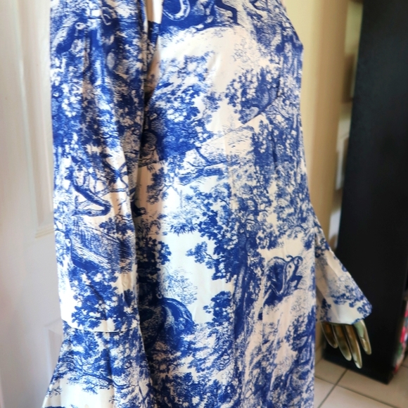 Dress - Picture 3 of 5